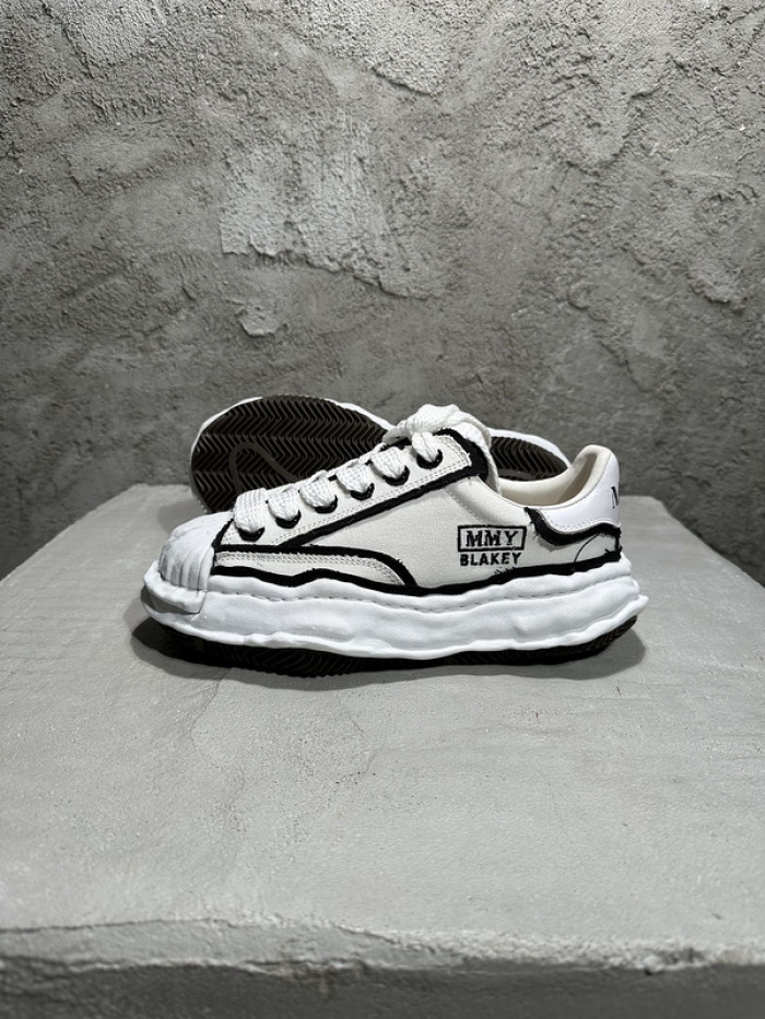Ma*s*n mihara yasuhiro sneaker