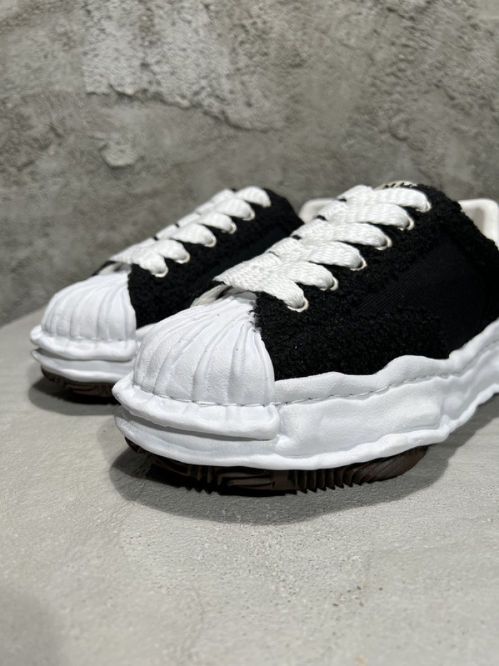 maison mihara yasuhiro sneaker