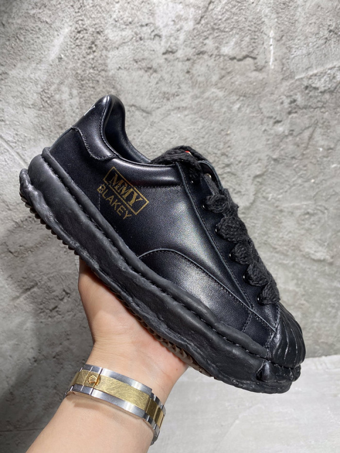 maison mihara yasuhiro sneaker