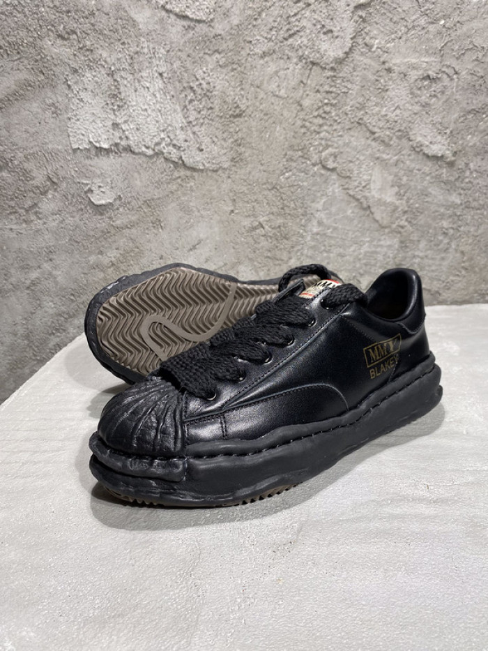 maison mihara yasuhiro sneaker