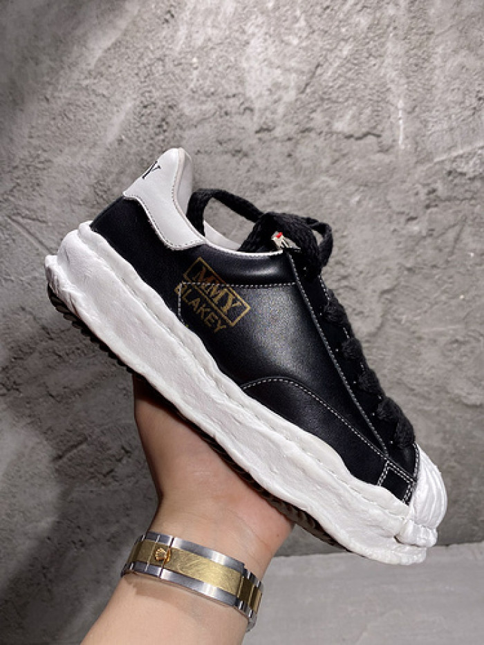 maison mihara yasuhiro sneaker