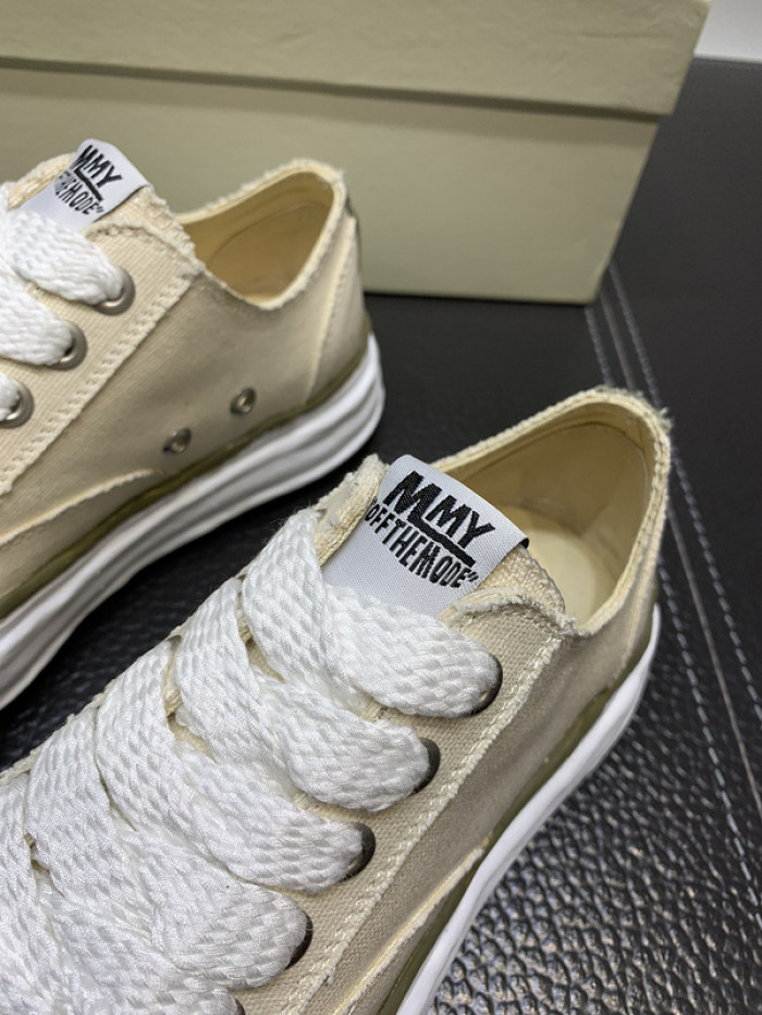 maison mihara yasuhiro sneaker