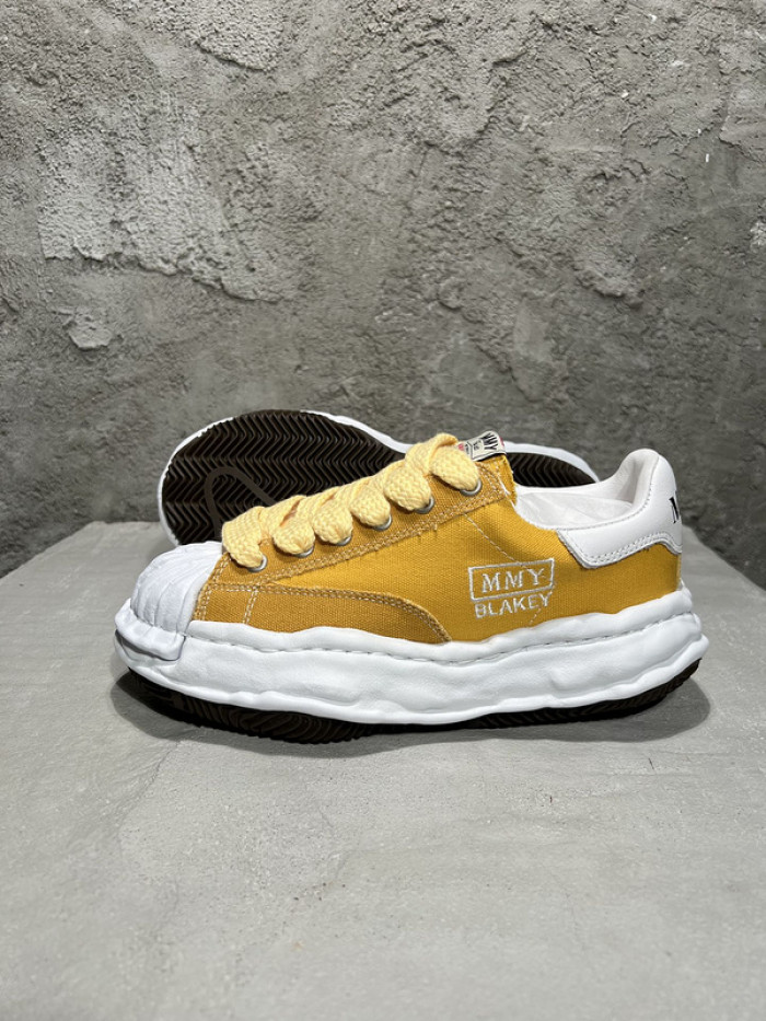 maison mihara yasuhiro sneaker