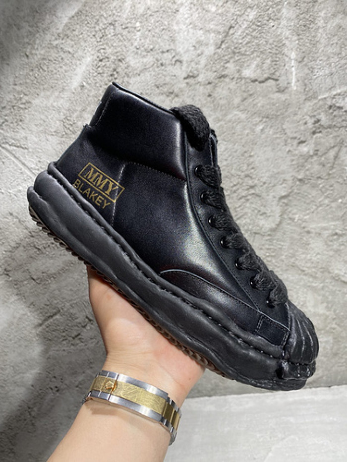 maison mihara yasuhiro sneaker
