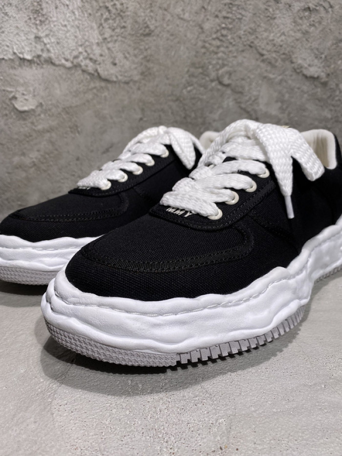 Ma*s*n mihara yasuhiro sneaker