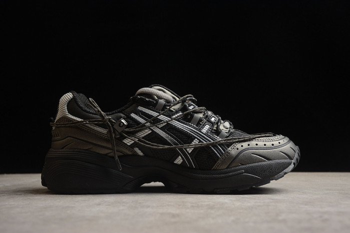As*ic*s sneaker