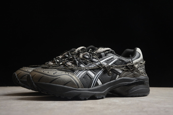 As*ic*s sneaker