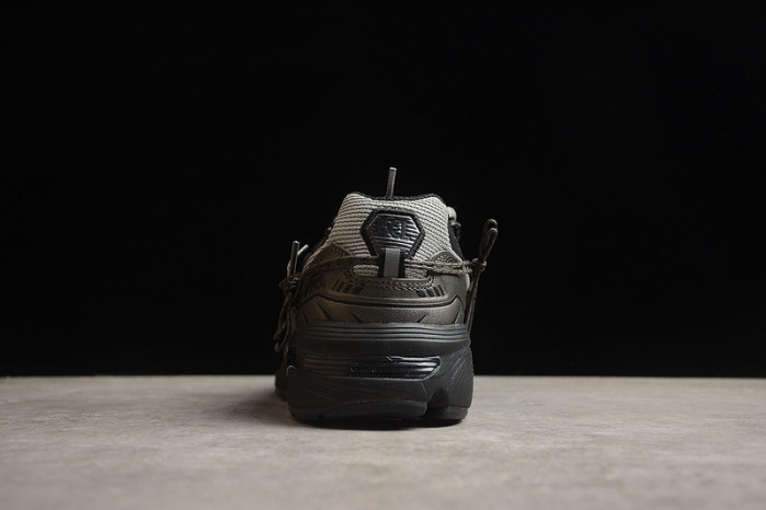 As*ic*s sneaker
