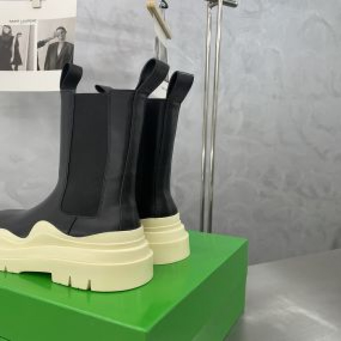 bo*te*ga Ve*ne*ta boots