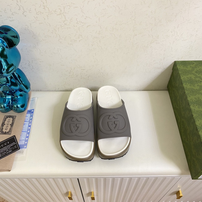 guc sandal