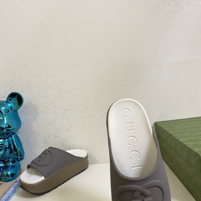 guc sandal