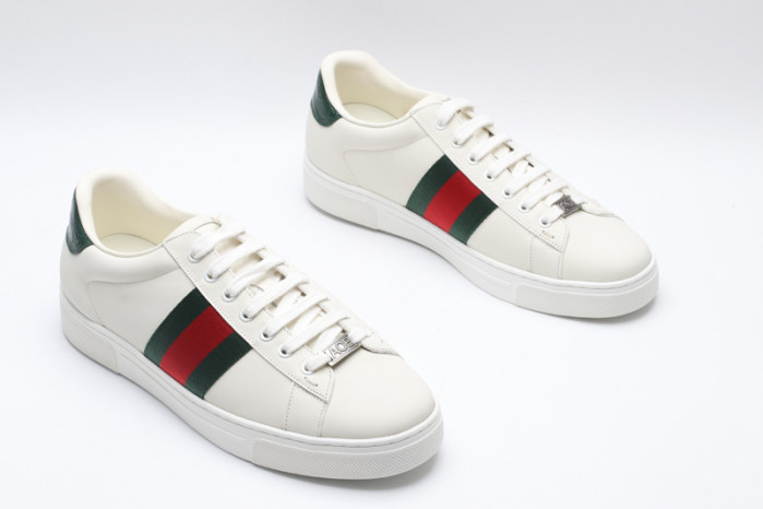 gi ace embroidered low-top sneaker