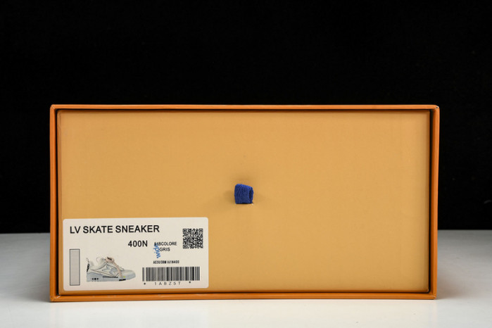 lovt sneaker