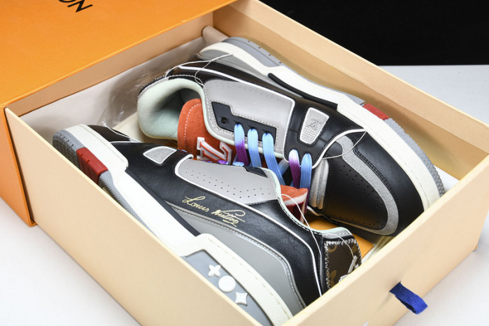 lovt sneaker