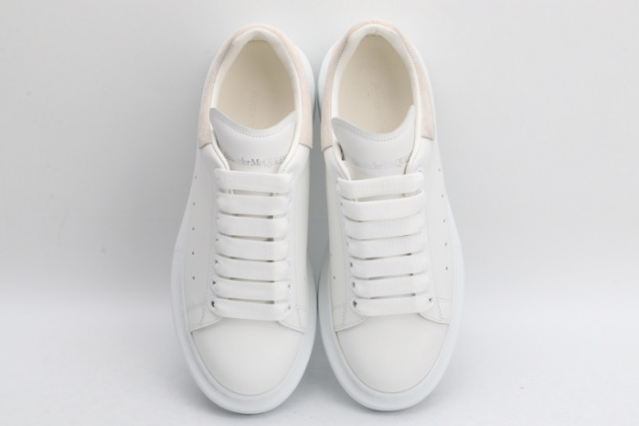alex mcqu sneakers