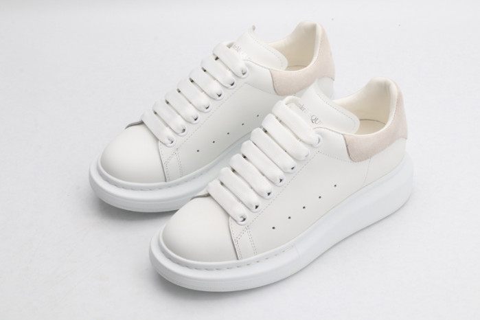 alex mcqu sneakers