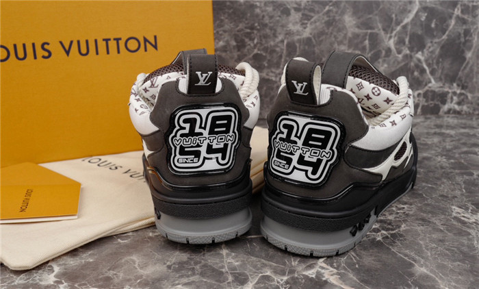 lovt sneaker