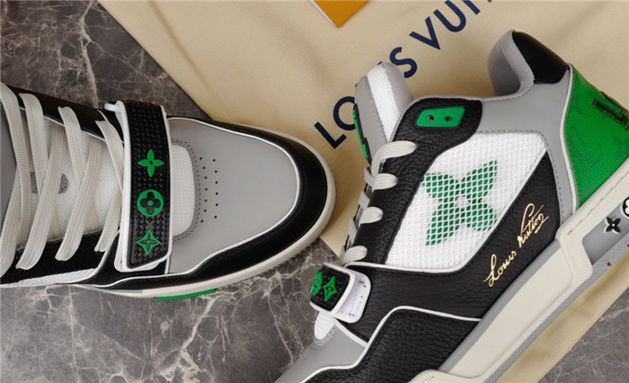 lovt sneaker