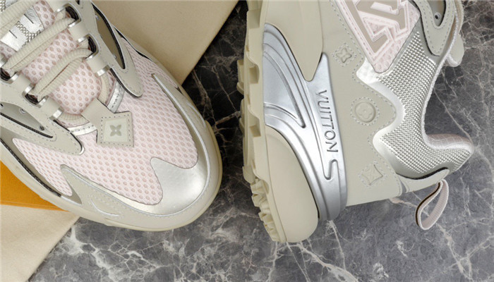 lovt sneaker