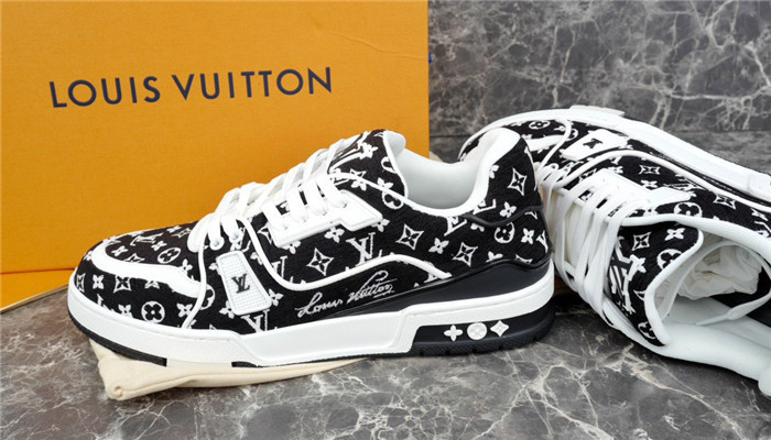 lovt sneaker