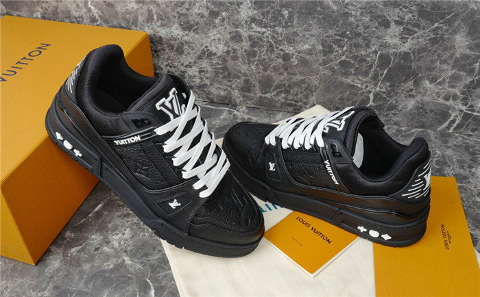 lovt sneaker