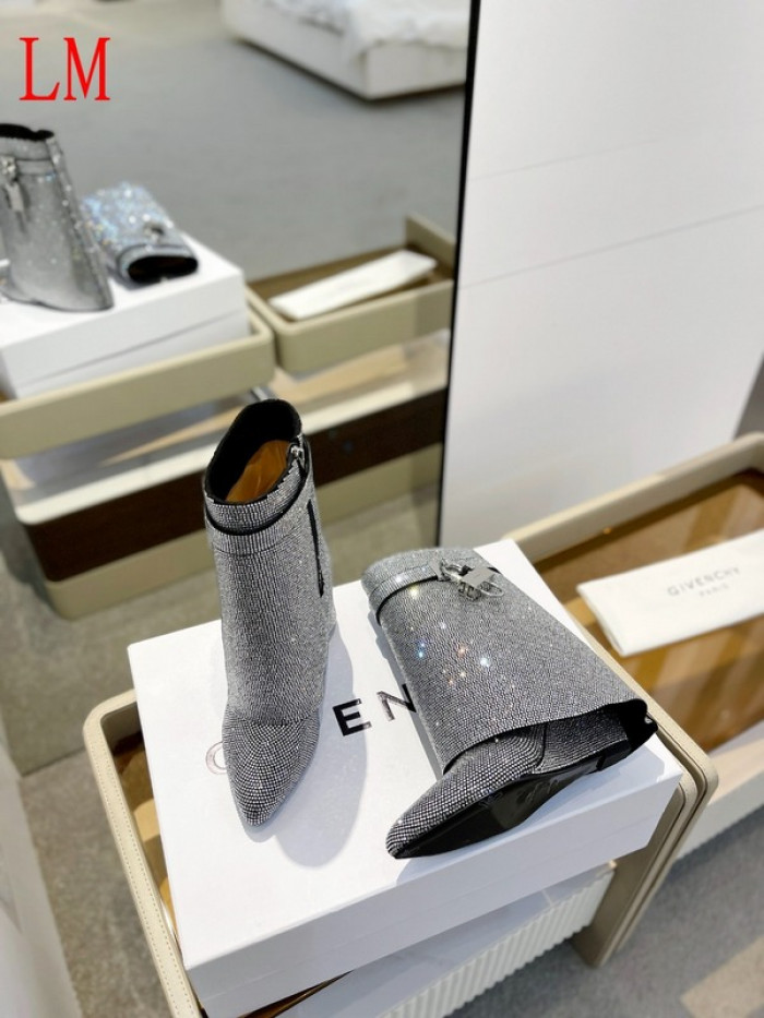 g1vency heel
