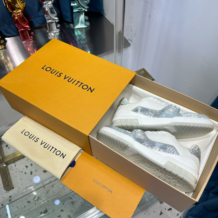 lovt sneaker