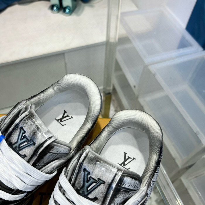 lovt sneaker