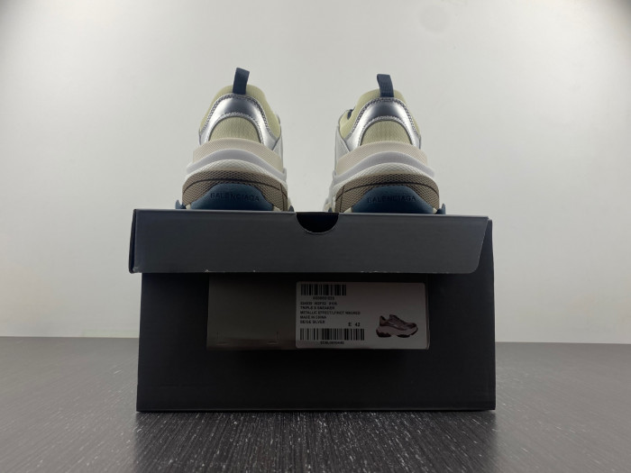 bl triple s trainers sneakers 524039 w2fs2 8106