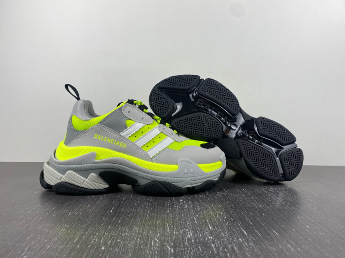 bl triple s trainers sneakers 712821 w2zb5 7512