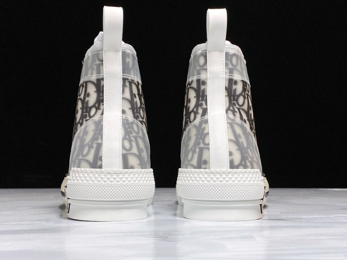 dr b23 homme kaws h903p164