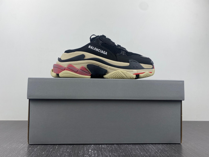 bl triple s trainers sneakers 755687 w3sm1 1096
