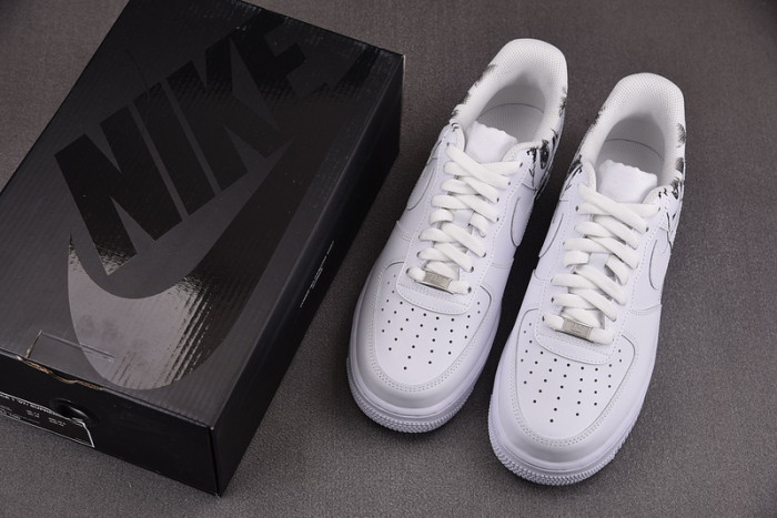 NIKE AIR FORCE 1 LOW COMME DES GARCONS SHIRT 923044-100