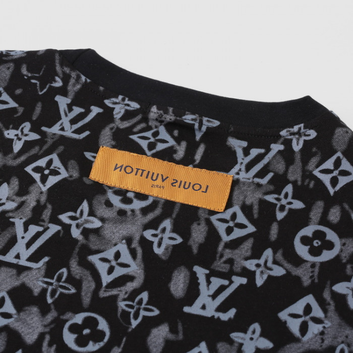 lovt t-shirt